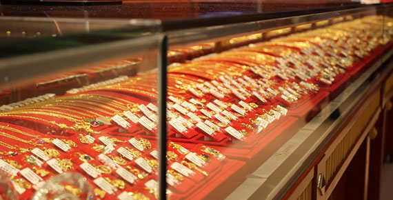 黄金回收是选择品牌店铺还是黄金回收店